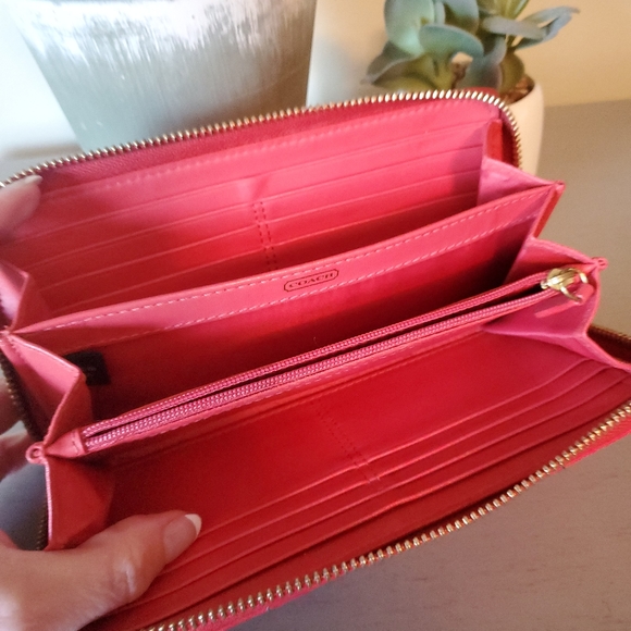 Vintage Red Coach Zipper Wallet - Picture 2 of 5